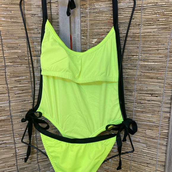 THE original totally backless NEON adjustable one-piece size 4~ - Picture 4 of 4